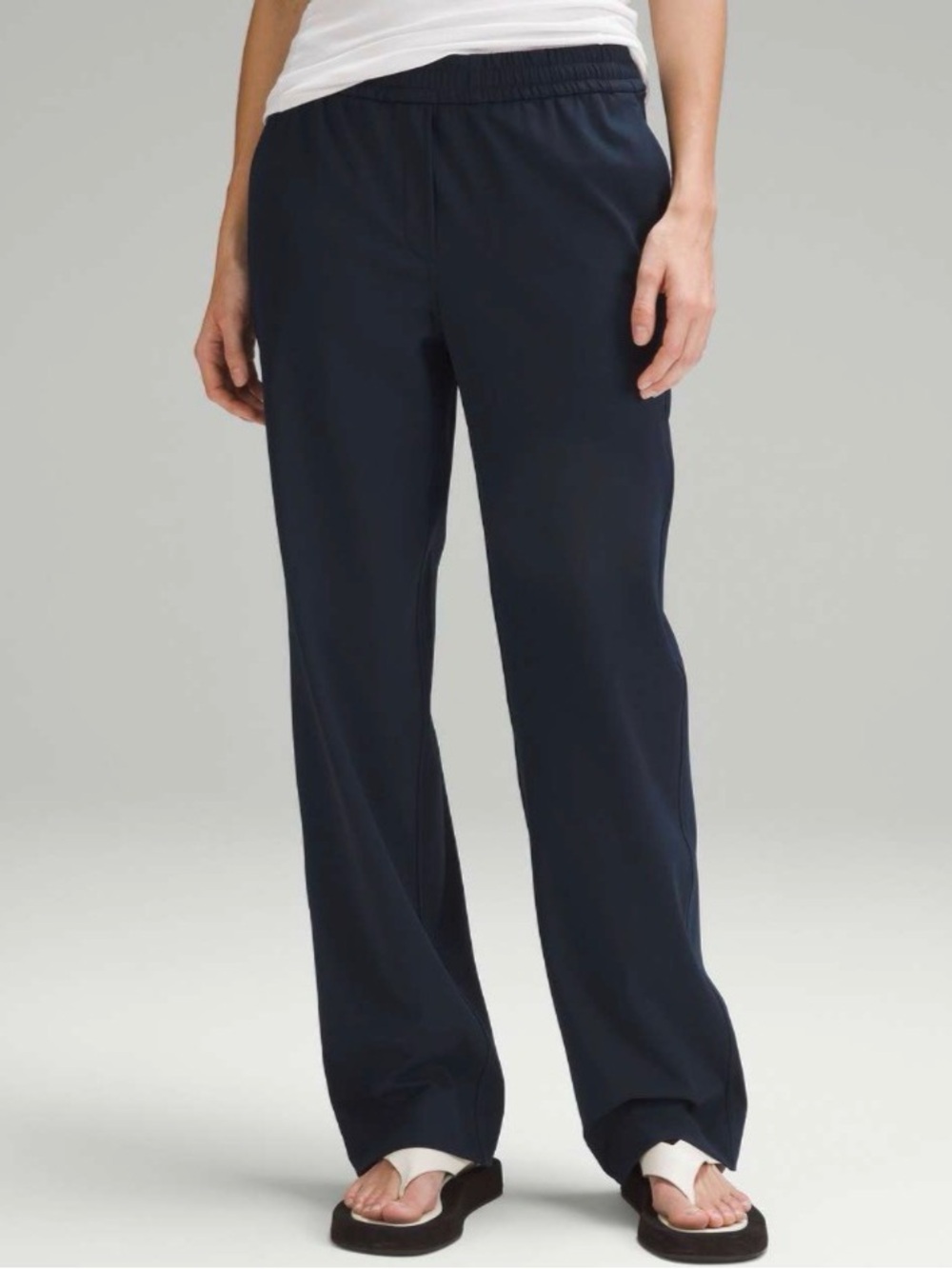 Lululemon Luxtreme Mid-Rise Straight-Leg Trouser M W5FWW True Navy Casual